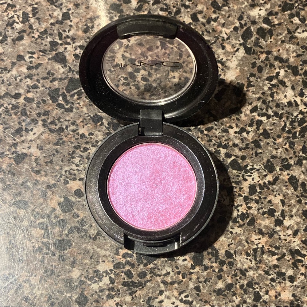 MAC Stars ‘N’ Rockets Eyeshadow